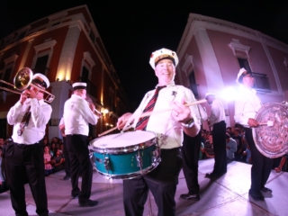 David Hansen, Snare Drum - Campeche International Jazz Festival - New Orleans Spice Brass Band - Parade - Hansen Music Productions, LLC https://www.NewOrleansJazz.com