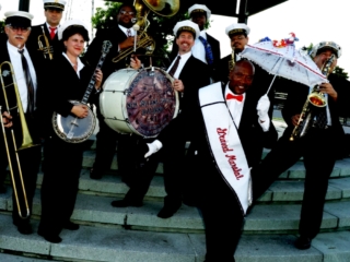New Orleans Spice Brass Band - Parade - Hansen Music Productions, LLC https://www.NewOrleansJazz.com