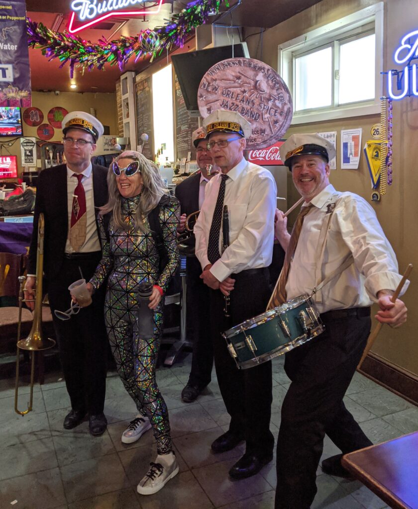 Jazz Brunch Quartet New Orleans Spice – Strolling Travelling Stationary 504-5 New Orleans Jazz - The New Orleans Spice Jazz Brunch Quartet