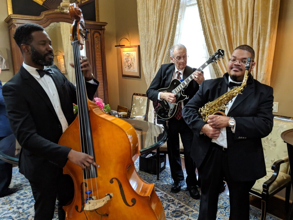 Jazz Brunch Trio New Orleans Spice – Strolling Travelling Stationary 504-1 New Orleans Jazz - The New Orleans Spice Jazz Brunch Trio
